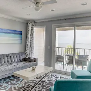 410-gorgeous Views, Waterfront, Wifi, Pool And Close To Bucs Stadium Tampa